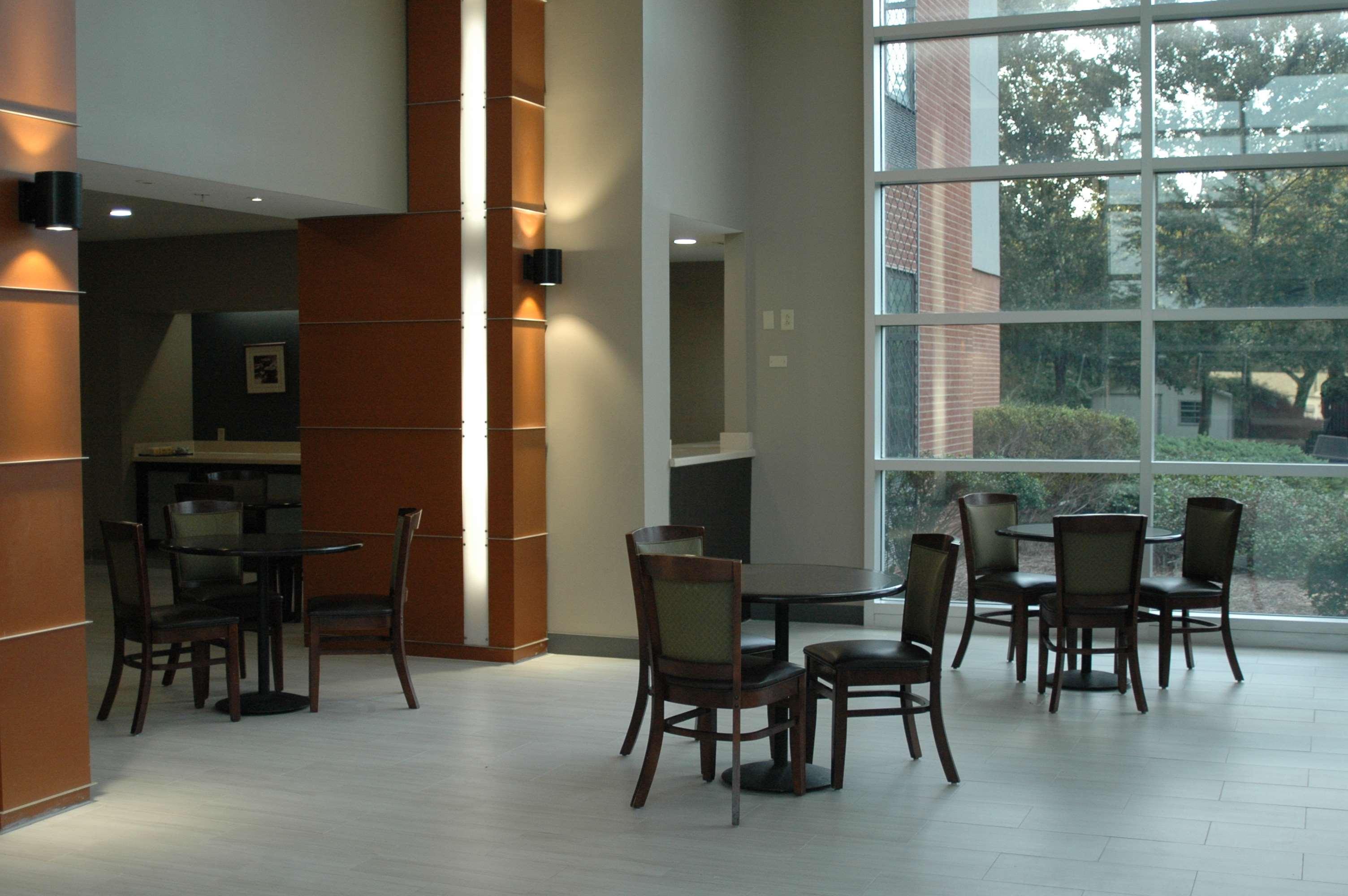 Best Western Plus Augusta North Inn & Suites Exterior photo